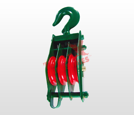 TL-PC Type Hook And Triple Wheels Closed Pulley Block